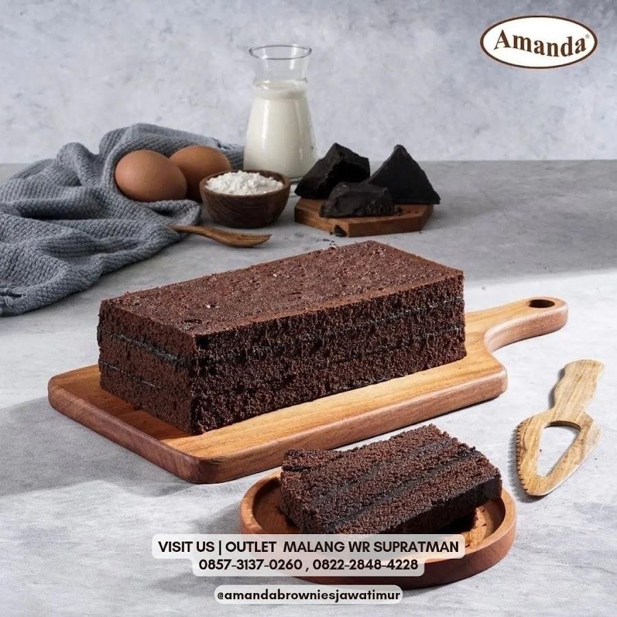Amanda Brownies, WR Supratman