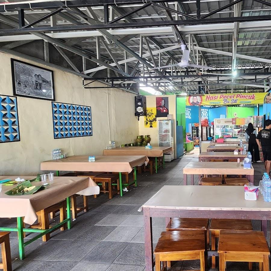 Nasi Pecel Pincuk Bu Siti, Lowokwaru