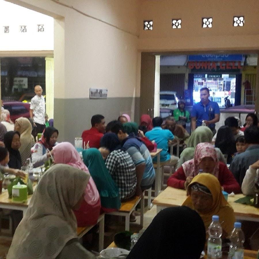 Depot Nasi Pecel 99 Madiun, Taman