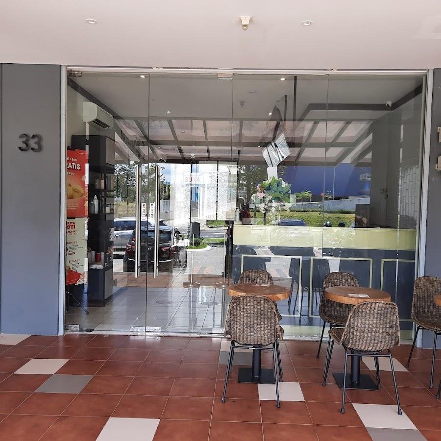 Kopi Kenangan, Ruko Kota Baru Parahyangan