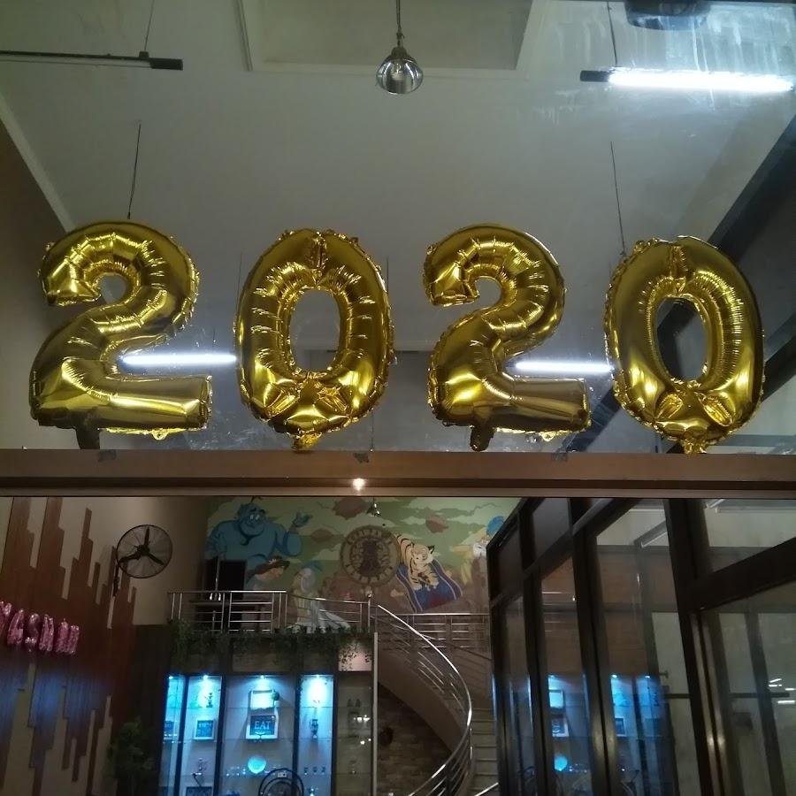 Kopi Pasir Aladdin & Yasmin Burger, Veteran