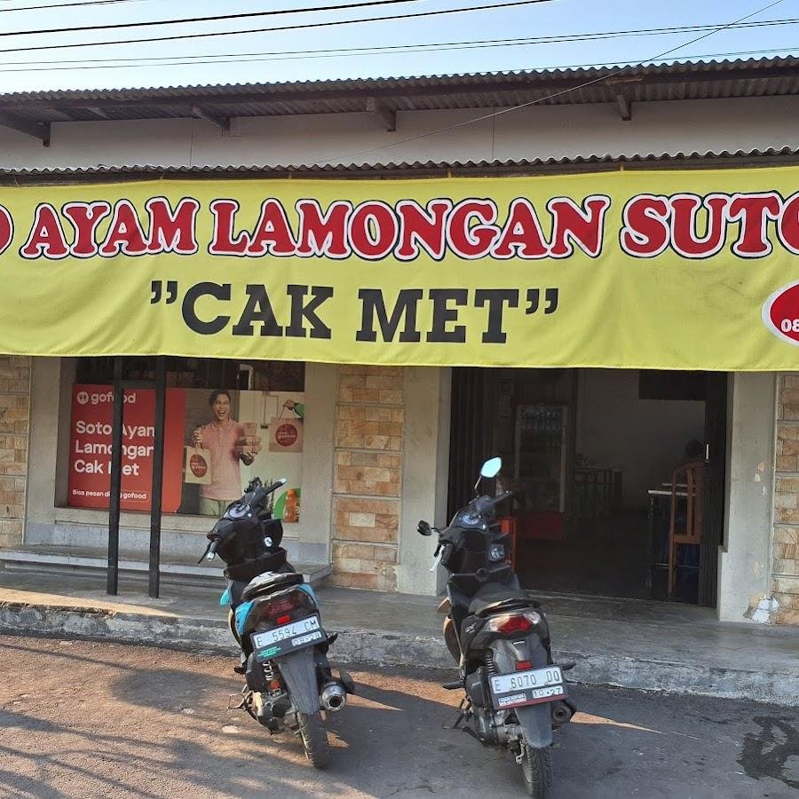 Soto Ayam Lamongan Sutomo Cak Met, Sutomo