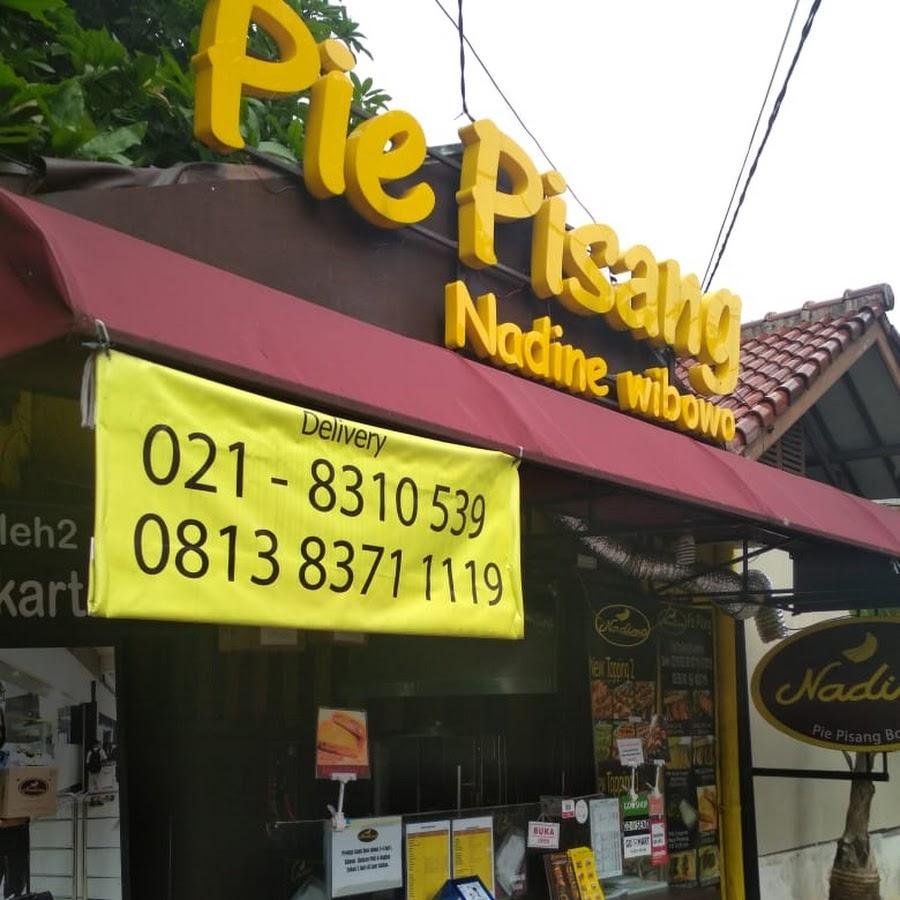 Pie Pisang Nadine Wibowo, Tebet