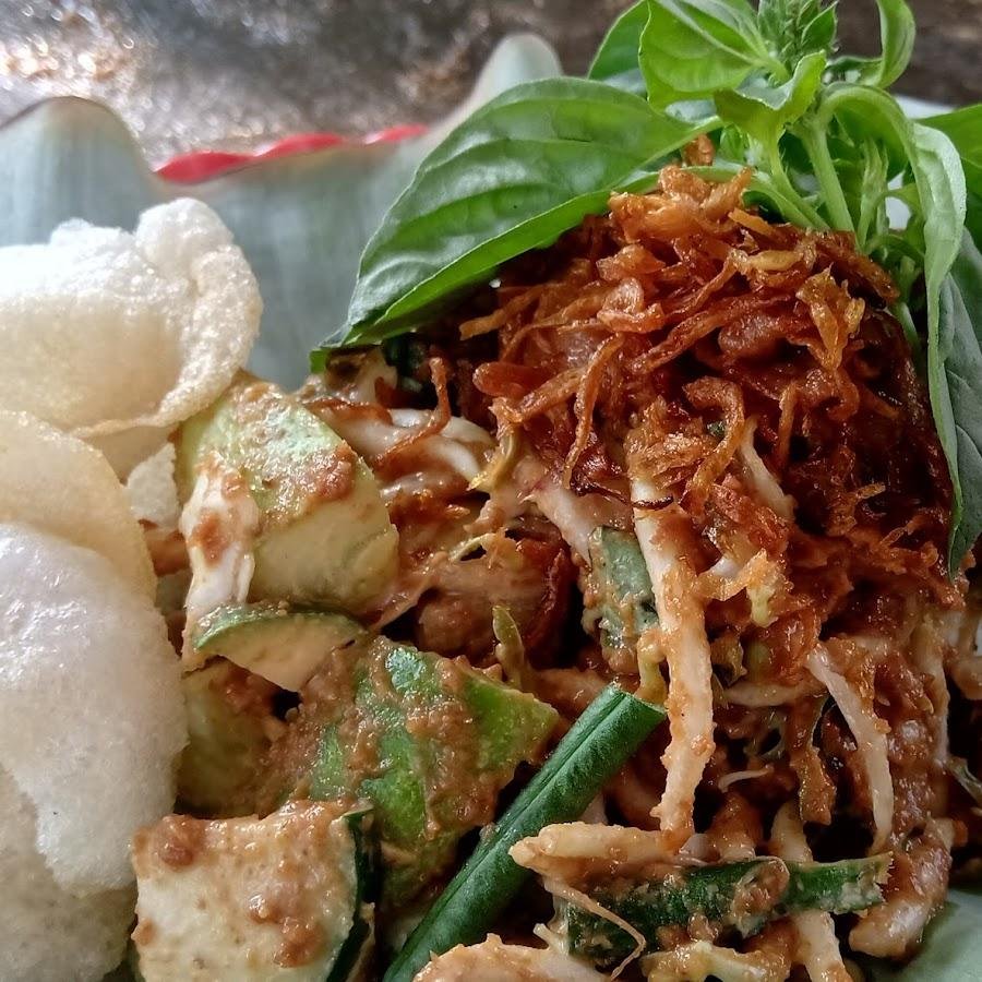 Lotek Dan Rujak Mustikasari