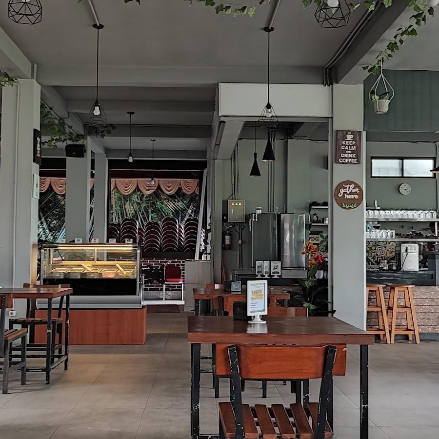 Mr. Blangkon Garden Resto
