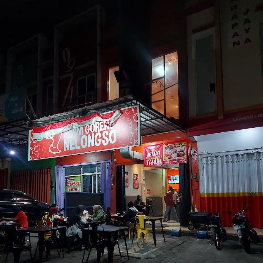 Ayam Goreng Nelongso, Lawang