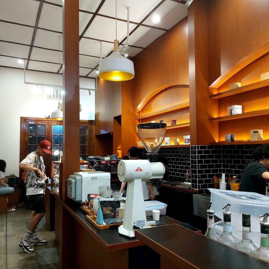 Makmur Jaya Coffee Roaster, Sawunggaling
