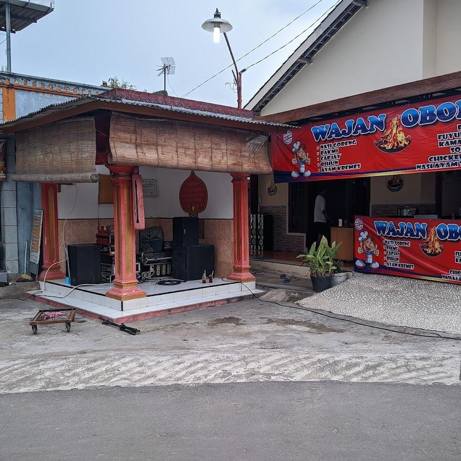 Warung Wajan Obong, Menuran