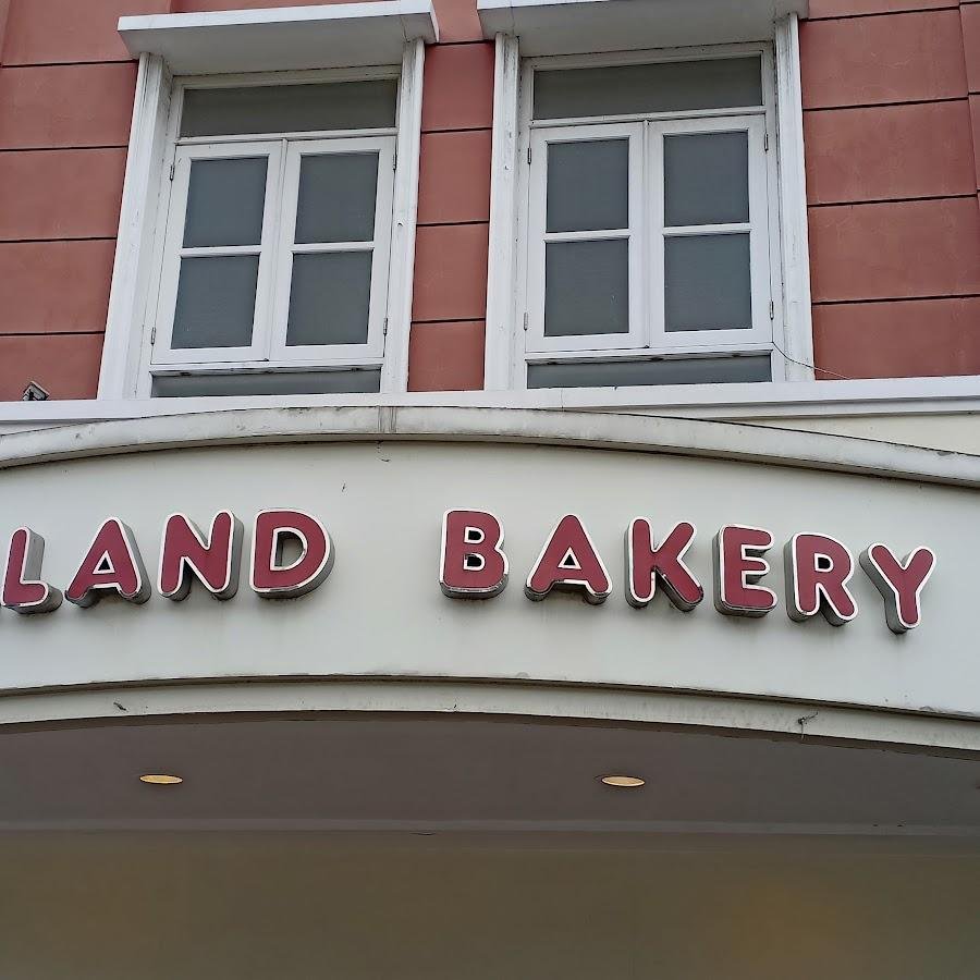 Holland Bakery, Ruko Gateway