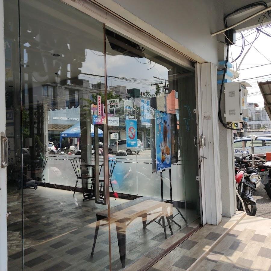 Urban Latte & Burger, Ruko Klampis Jaya