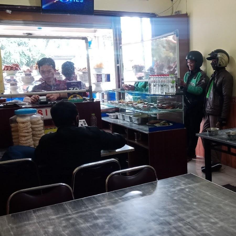 Rm Padang Basalero, Melong Raya