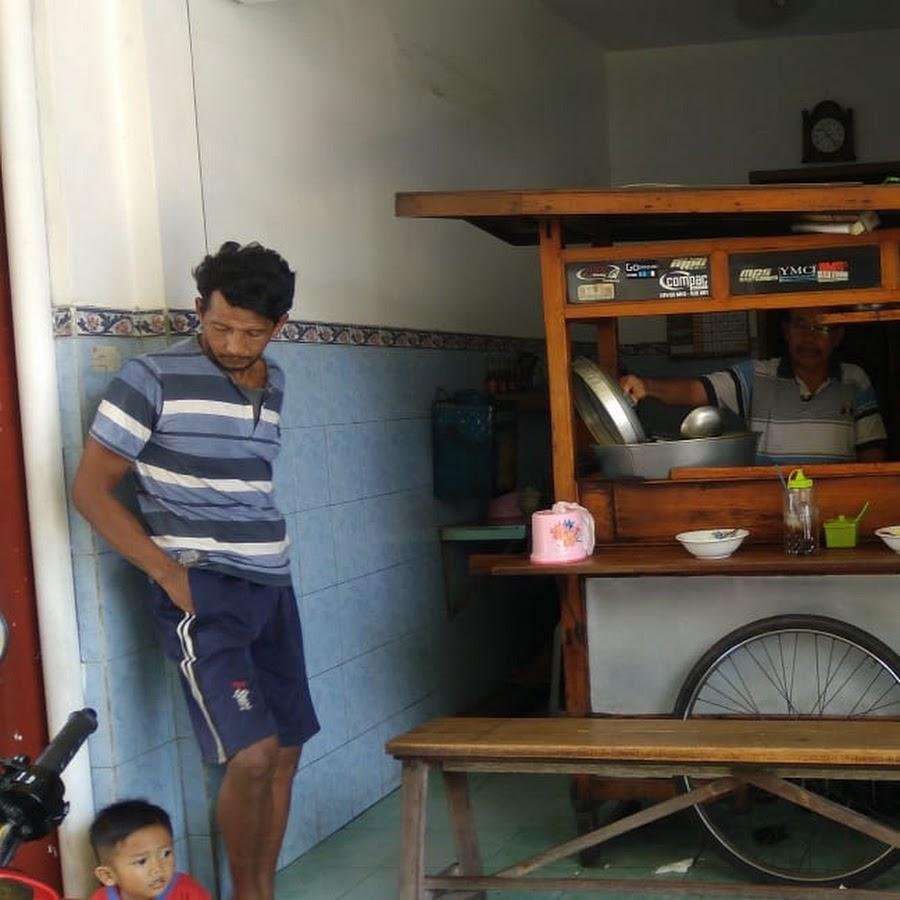 Soto Ayam Lamongan Cak Lazim, Tenggilis Mejoyo