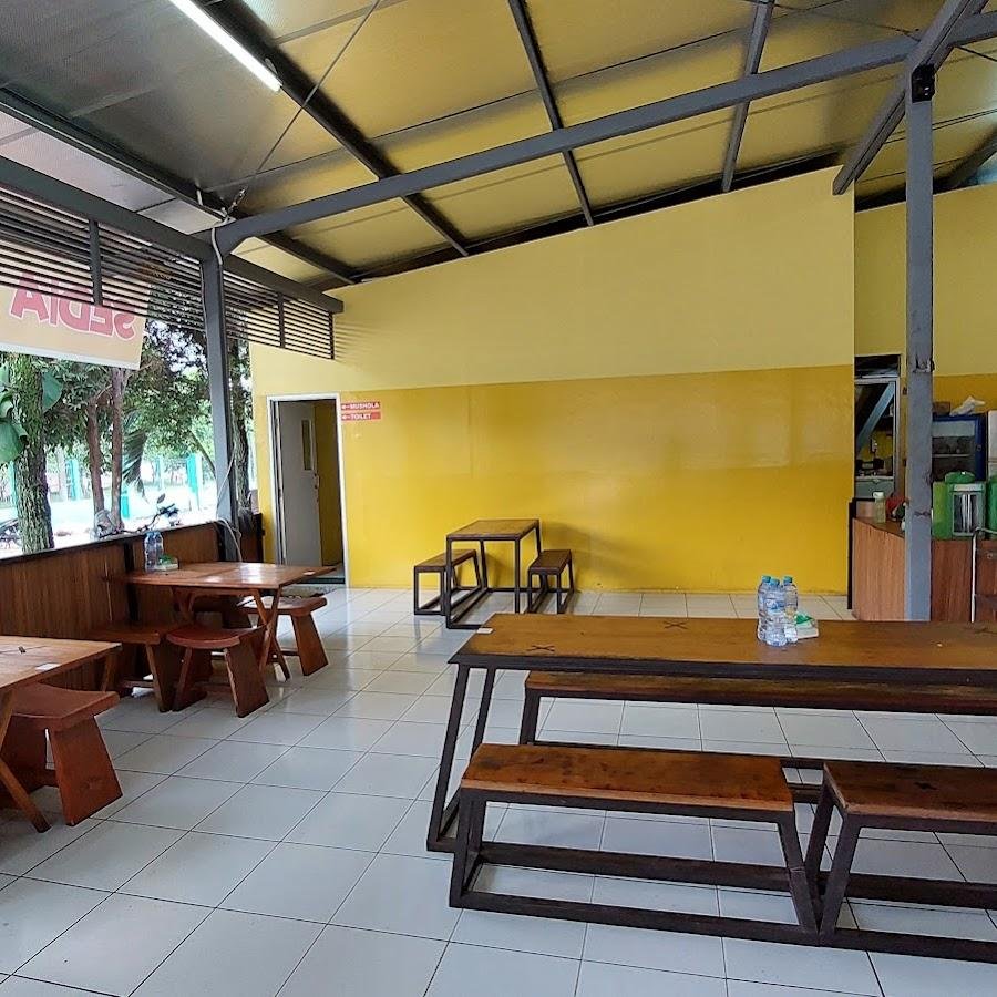 Sate Maranggi Cianjur, TKI