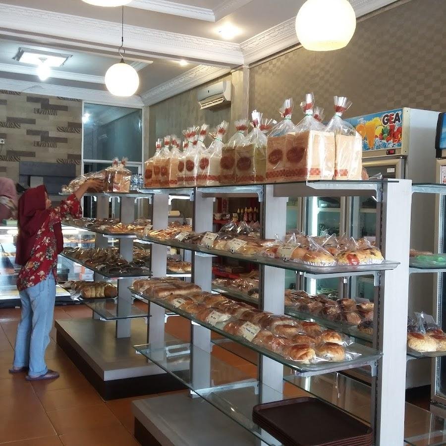 Super Bread, Ulak Karang