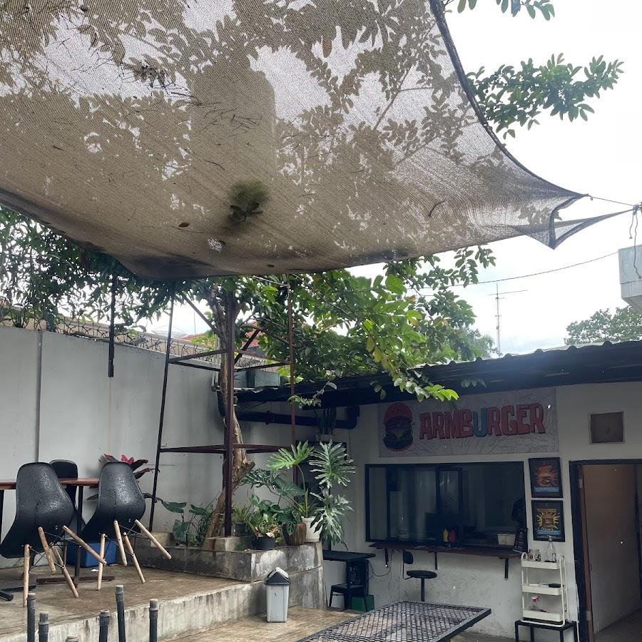 Arm Burger, Currie Bandung