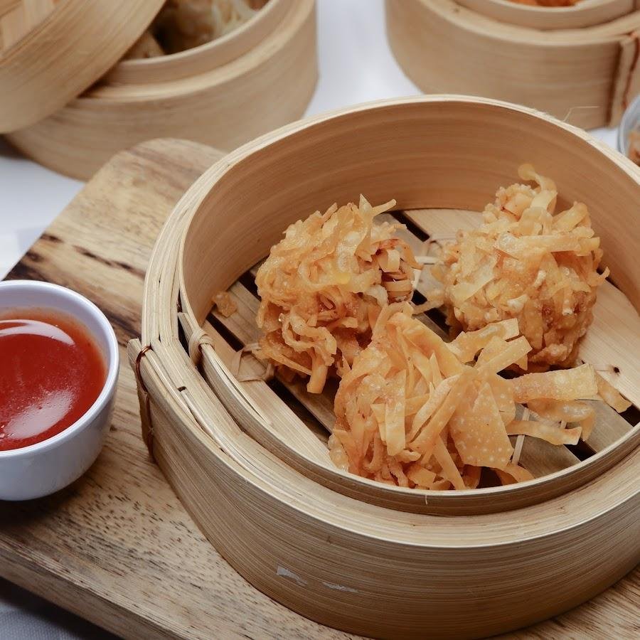 Miejol (Mie Pedas & Dimsum) Klampis, Surabaya