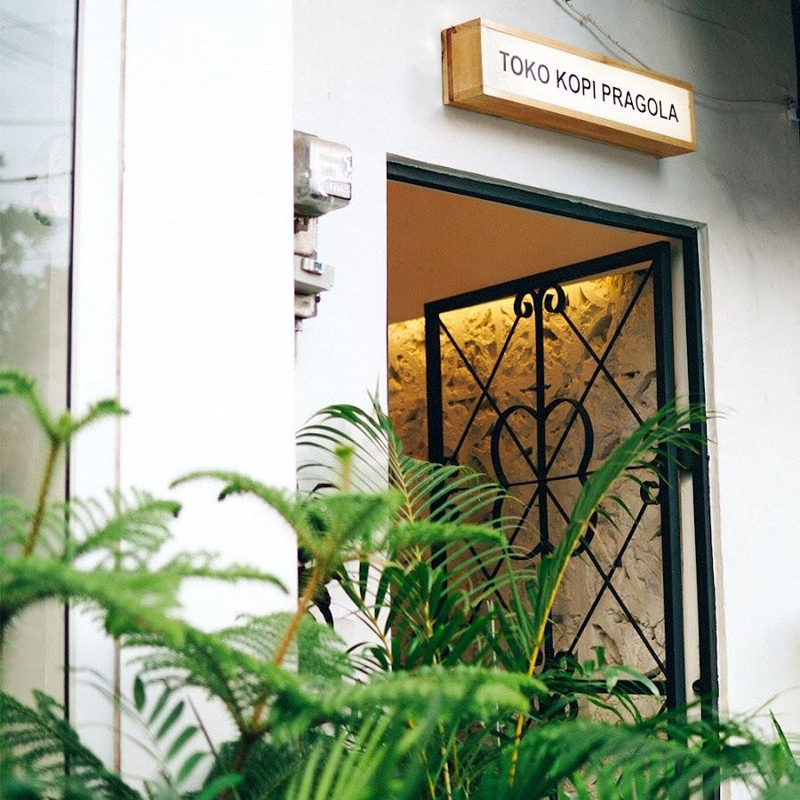 Toko Kopi Pragola, Pleburan