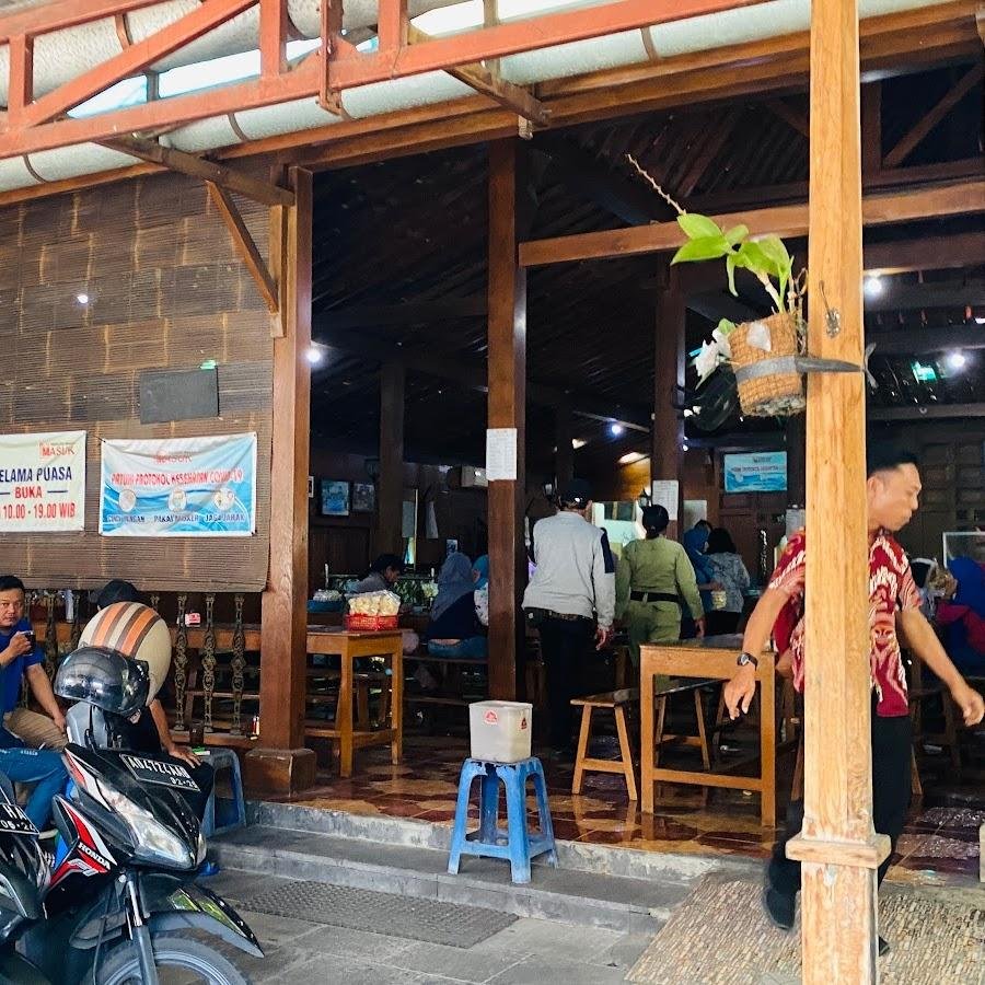Es Masuk Gajahan