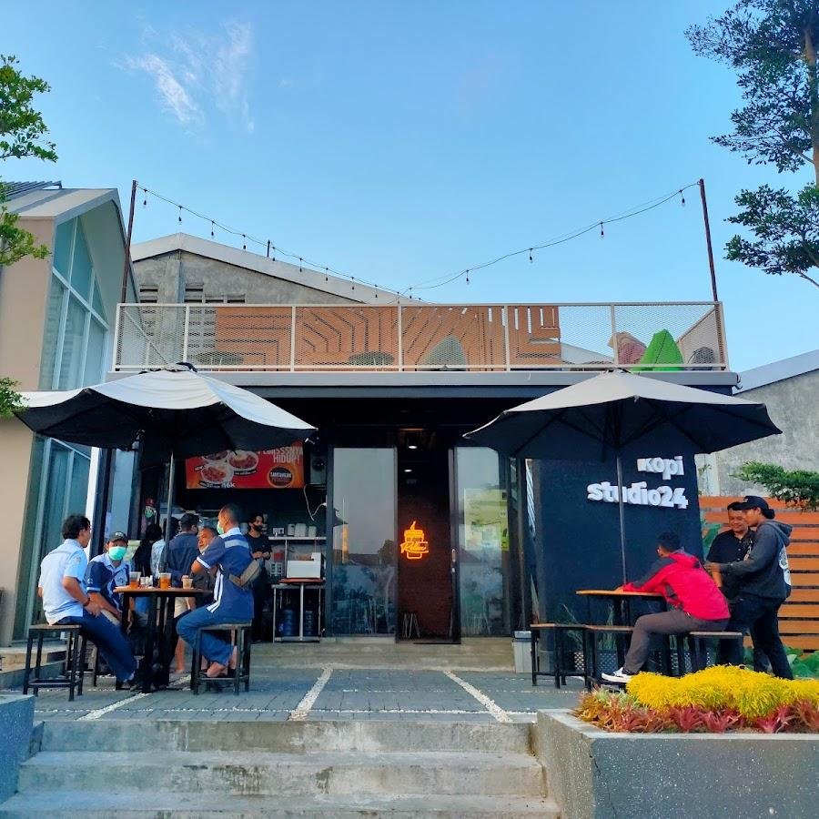 Kopi Studio 24, Srimaya