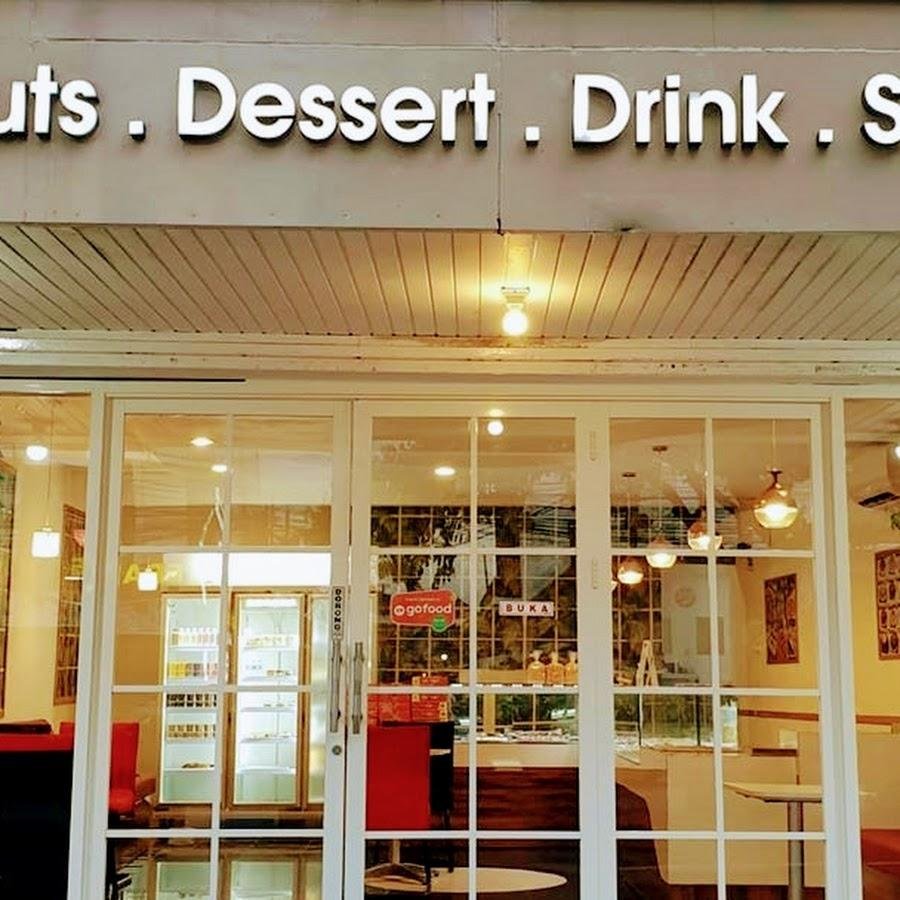 Sabilla Donuts, Letjend Sutoyo