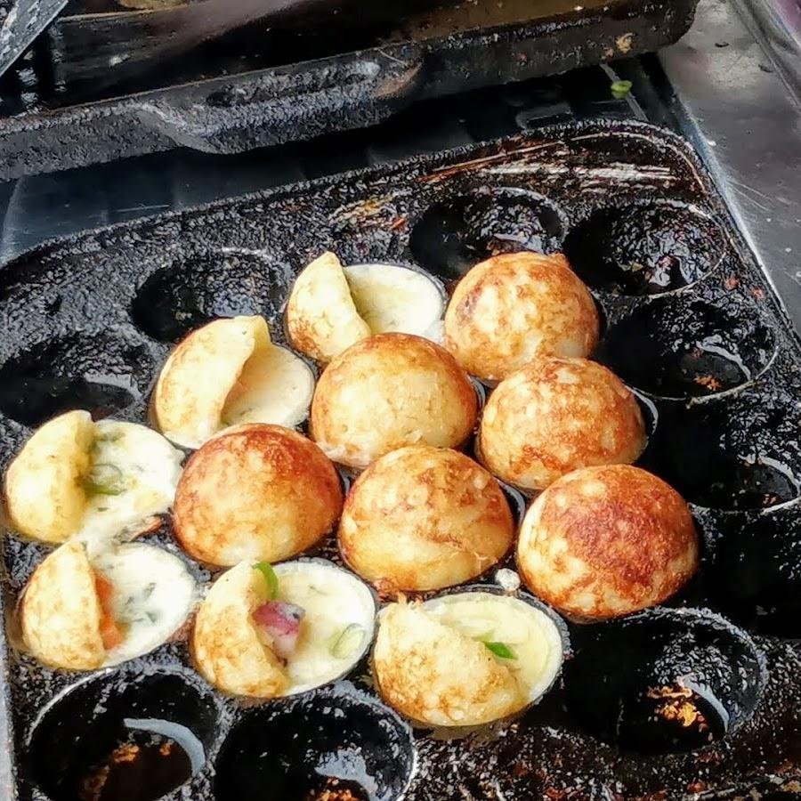 Super Takoyaki, Mitra Batik