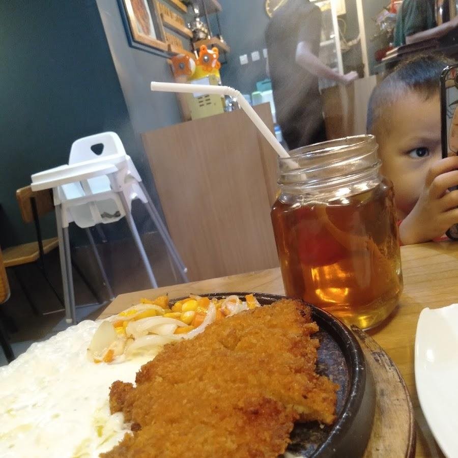 Warung Urban, Living Plaza