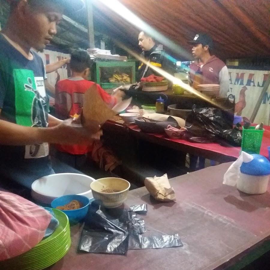 Nasi Uduk Lama (Pecel Ayam Dan Lele Goreng), Cibolerang Barat