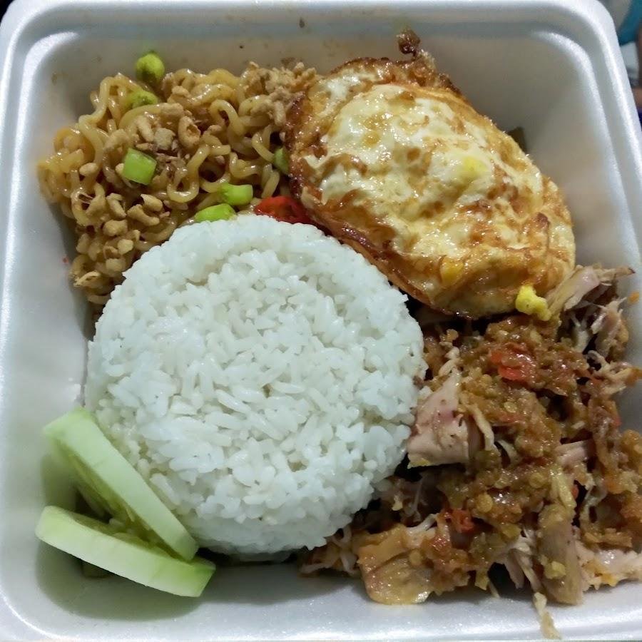 Ayam Geprek YY, Laweyan