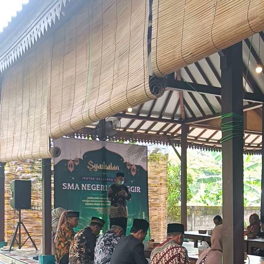 Baleroso Gurame Bakar, Godean