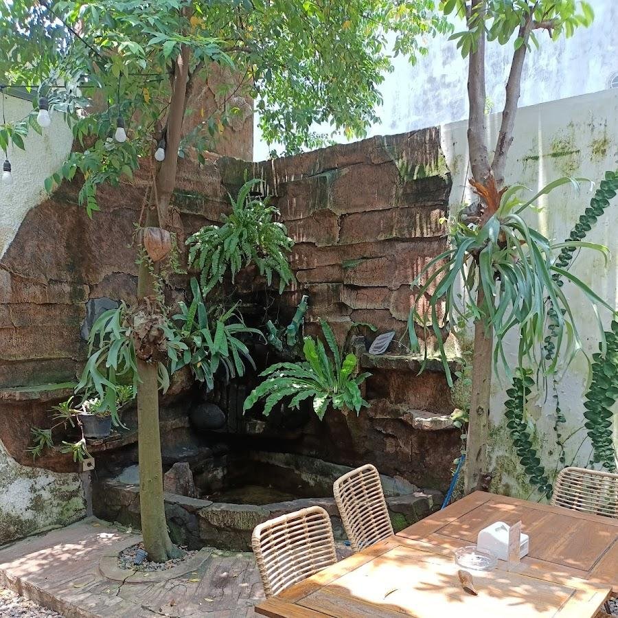 Warung Wakro