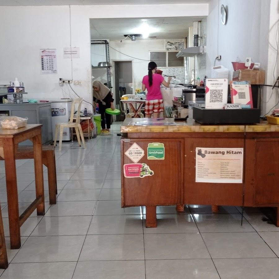 Ayam Geprek Uleg, KH Wahid Hasyim 141