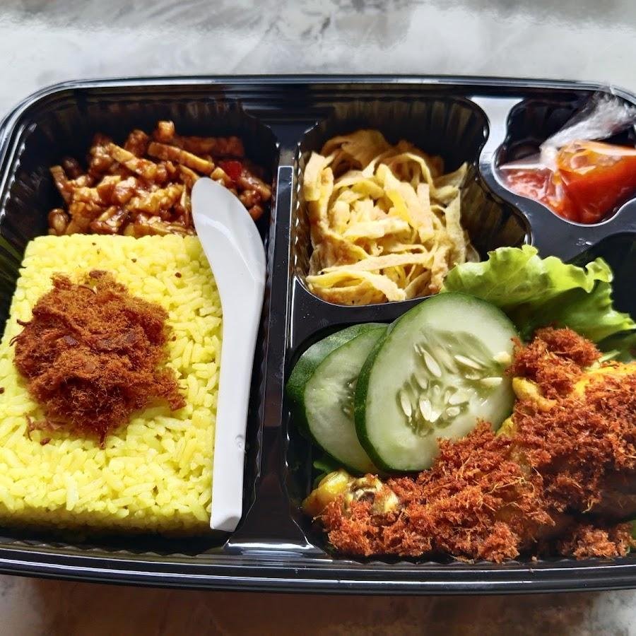 Lontong Opor dan Nasi Kuning Mak Amin, Potorono
