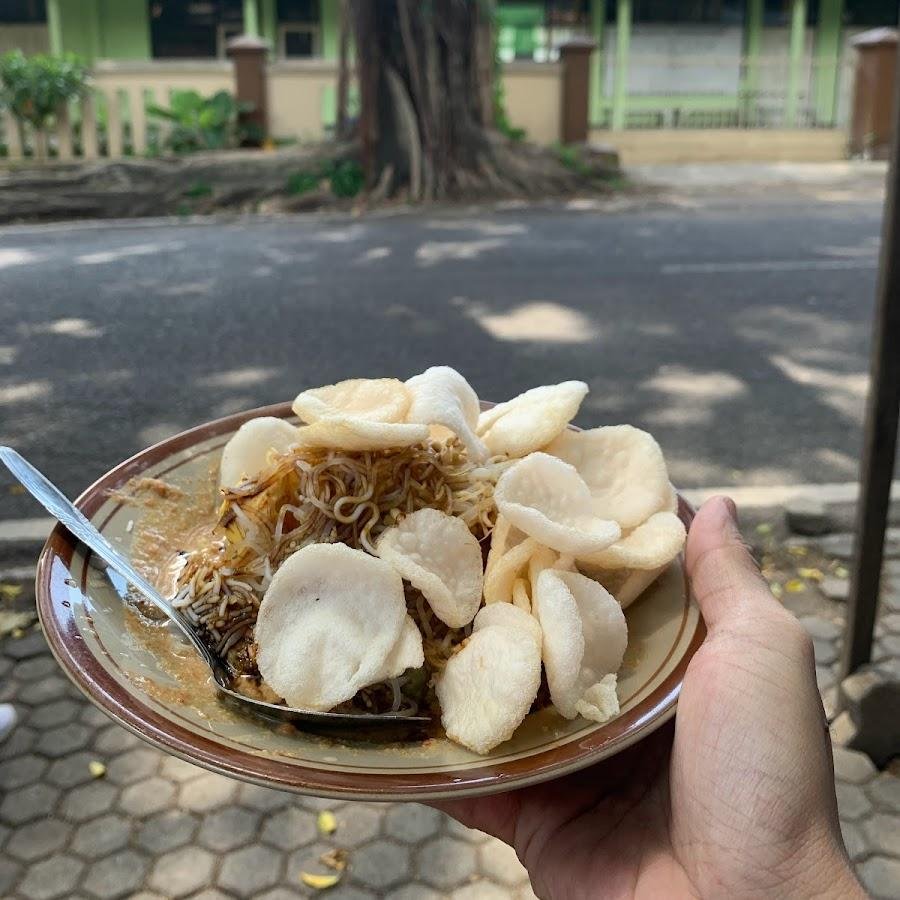 Ketoprak aa Khas Jakarta, Cengger Ayam