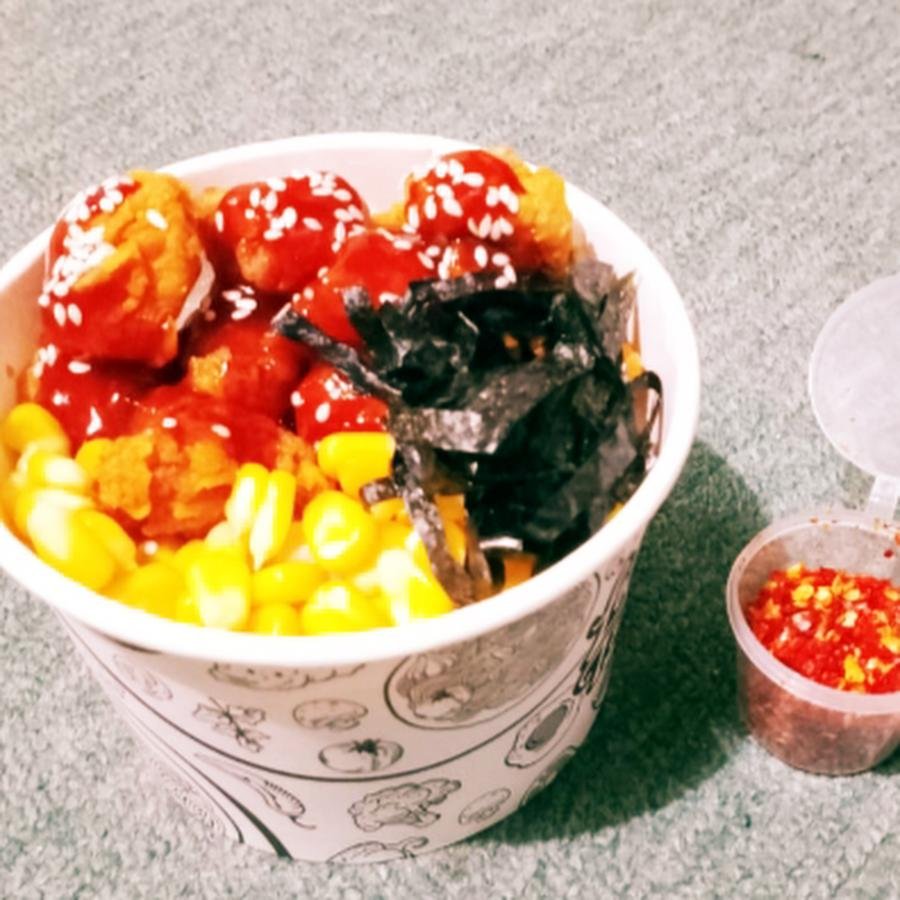 Kedai Hepii, Fire Chicken, Kebab dan Salad Buah, Sukajadi