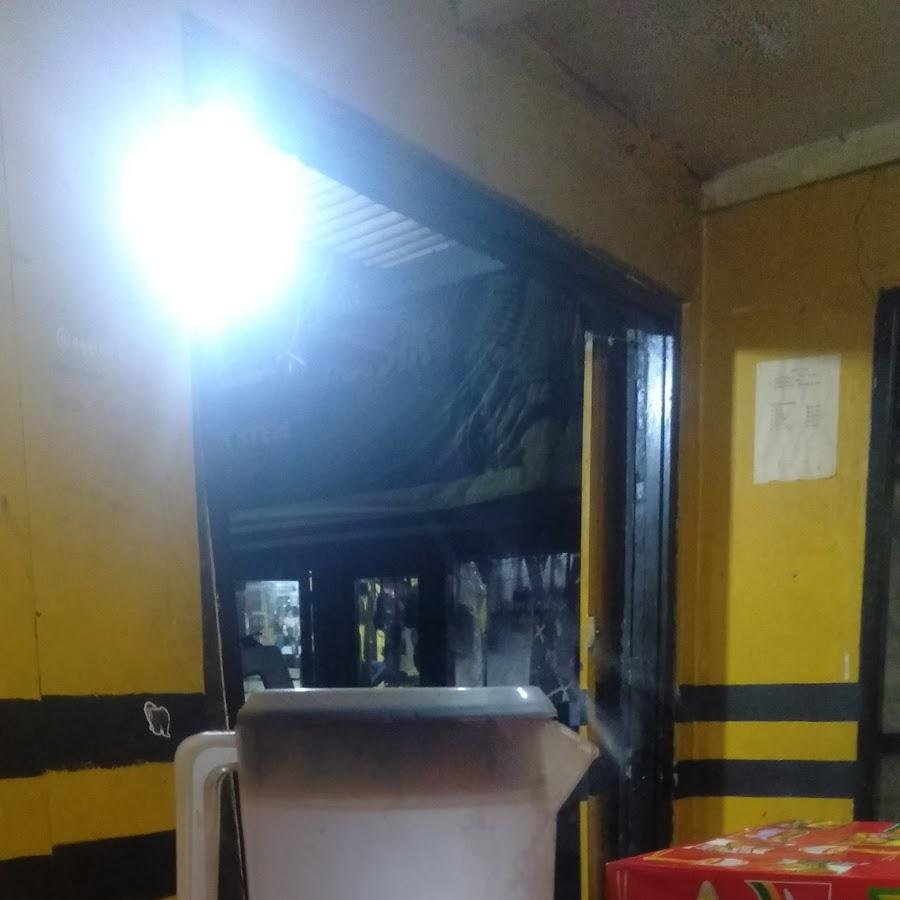 Warkop Tampomas, Gegerkalong Tengah