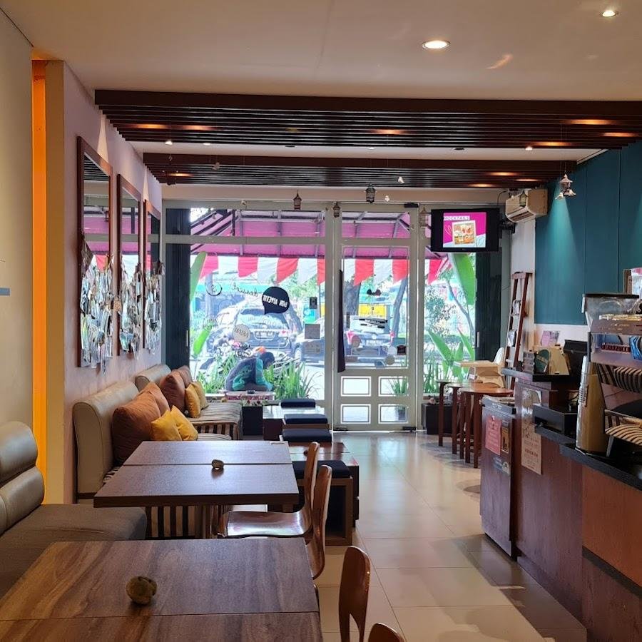 Nom Nom Nom, Lebak Bulus