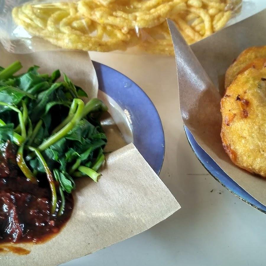 Rujak Kangkung Dadakan Ibu Deni, Pangeran Cakrabuana