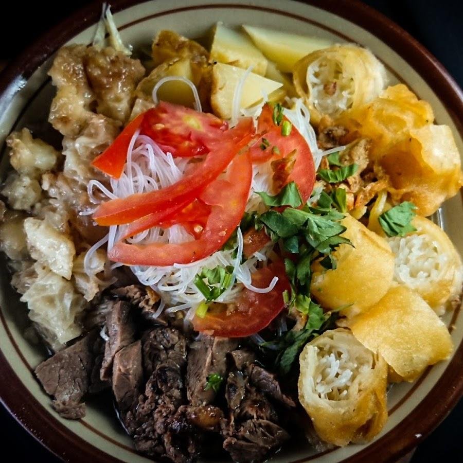 WARUNG SOTO MIE 66 CEU IYAM 