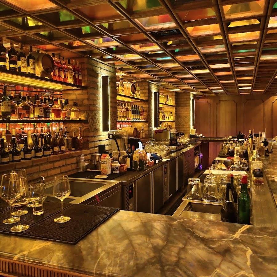 Babooji - Indian Kitchen & Bar, Gedung Soho