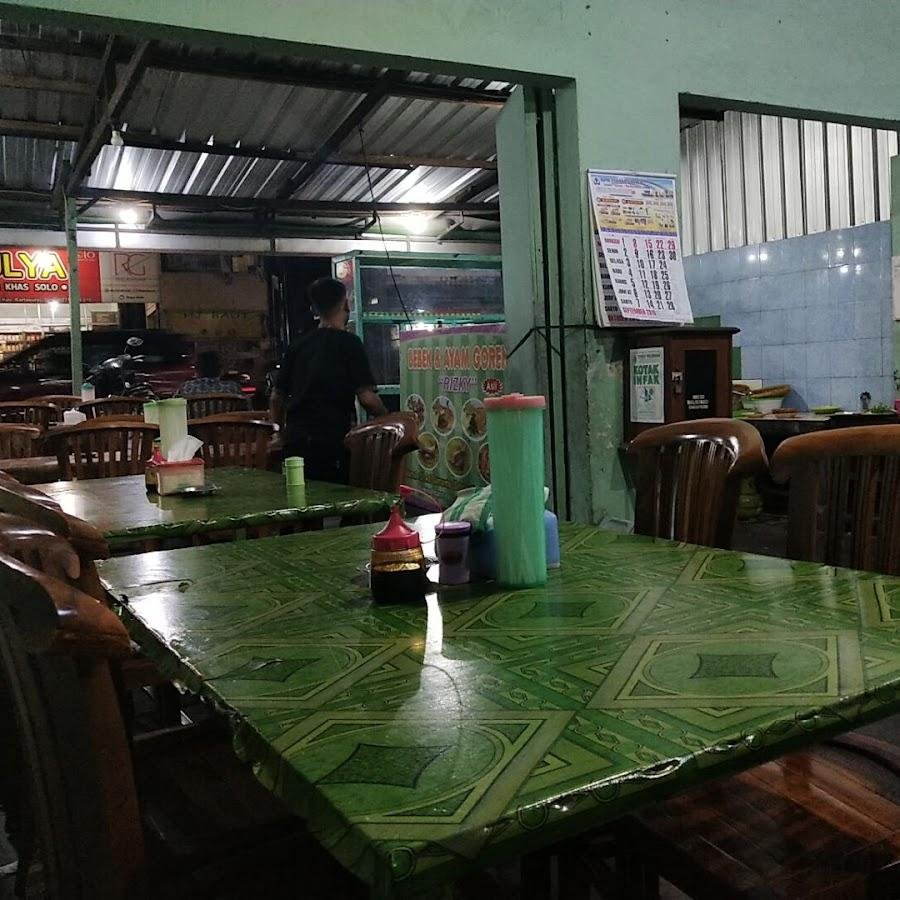 Bebek dan Ayam Goreng Rizky Mbak Tatik