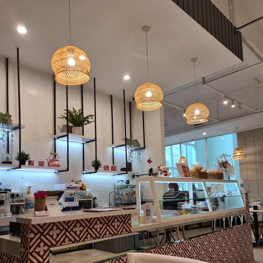 Pempek Kedai Kumala, The Bellezza Shopping Arcade