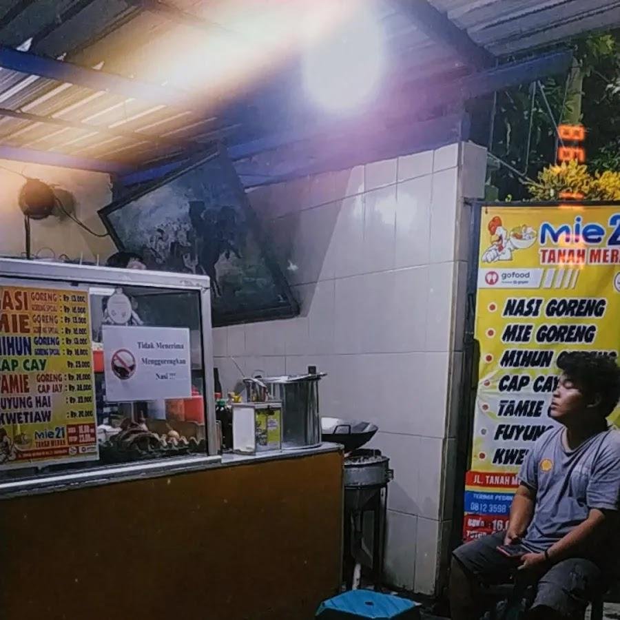 Mie21 , Tanah Merah