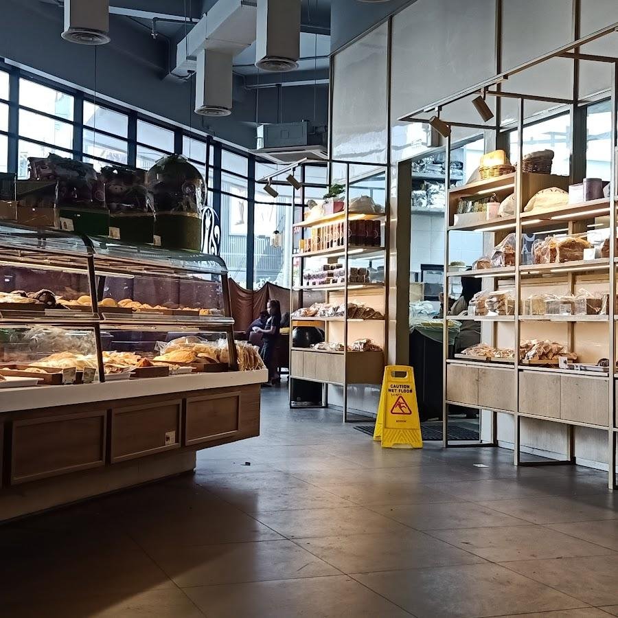 MAKO Cake & Bakery, The Kings Shopping Centre