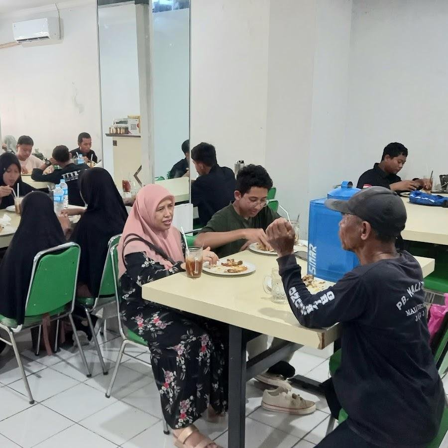 Masakan Padang Duta Minang, Ahmad Dahlan