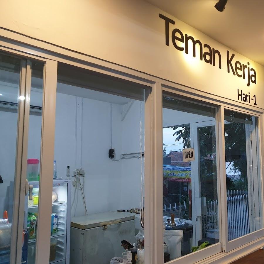 Kopi Teman Kerja, Pekunden Timur