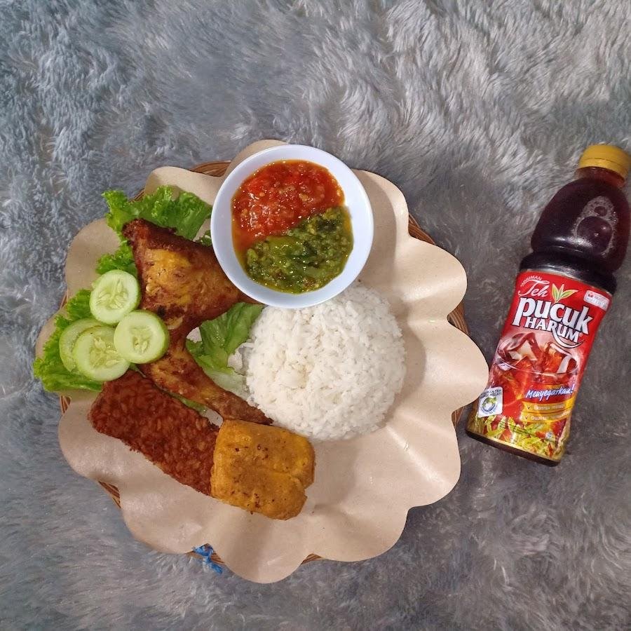 Ayam Goreng Mom Cawa Sambal Sadis, Sekelimus Barat