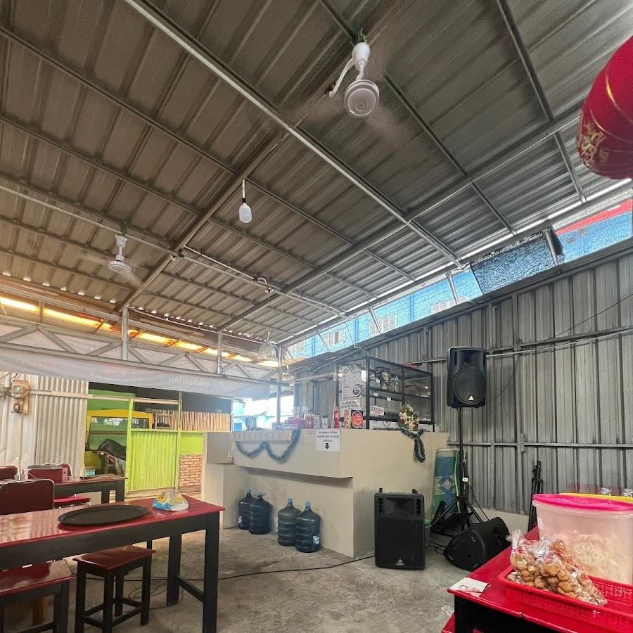 Babi Gemoy, Jl Prof Herman Yohanes 55223