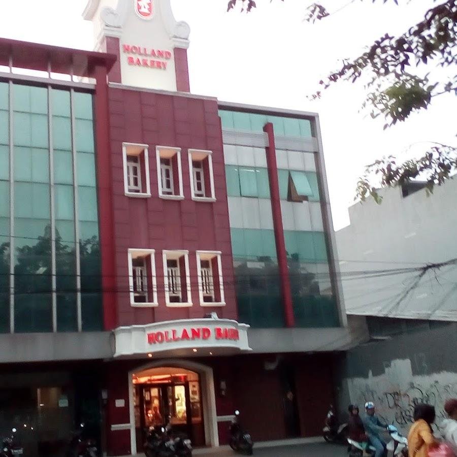 Holland Bakery, Kebayoran Lama