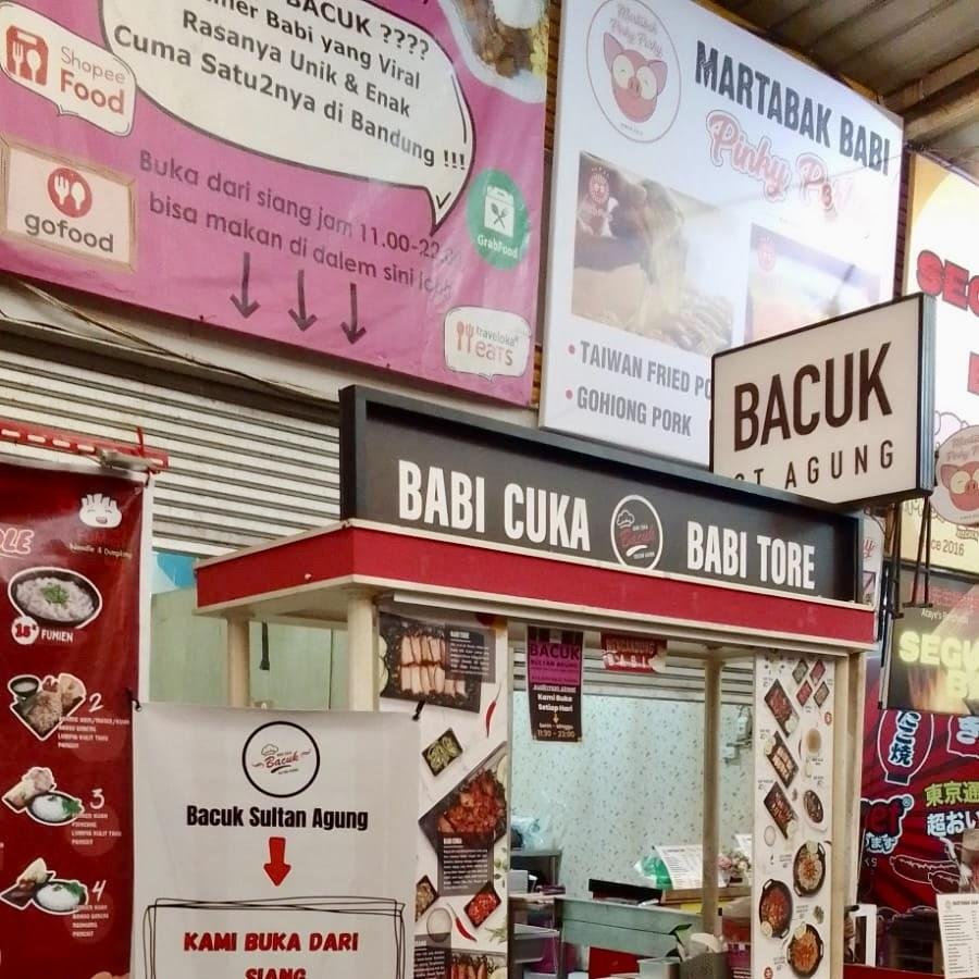 Bacuk Sultan Agung (Dulu Dpn Aloy), Sudirman Street-Babi