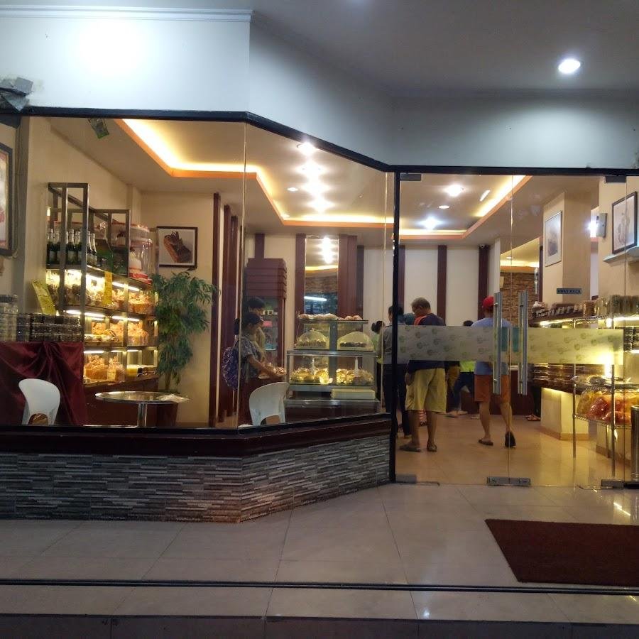 Apple Donut & Bakery, Pademangan